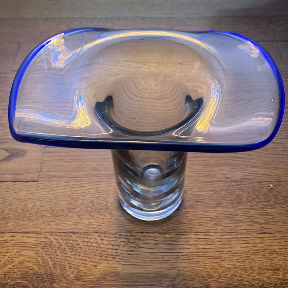 Glass vase - Picture 3 of 8